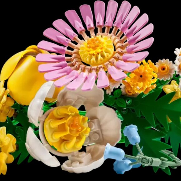 LEGO Botanicals Petite Sunny Bouquet - NIB - Picture 2 of 6